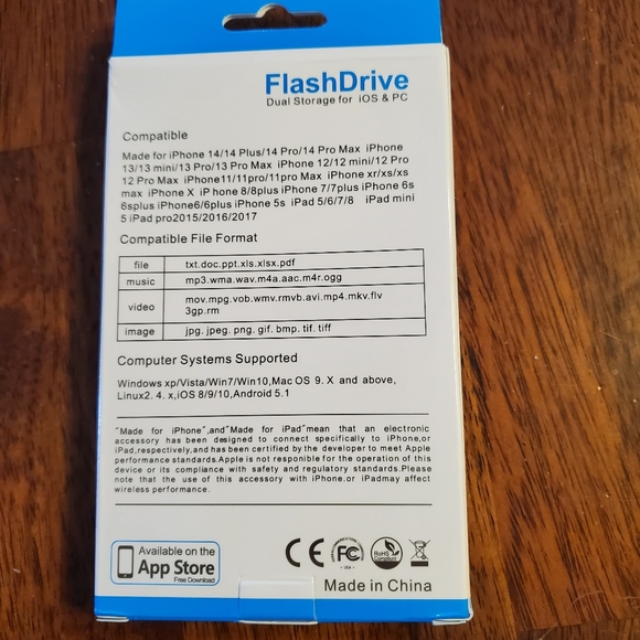 32G Flash Drive Transfer Photos Files from iPhone iPad to Computer New in Box - Picture 2 of 3